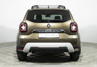 Подержанный автомобиль Renault Duster 2021 года (6 фото)