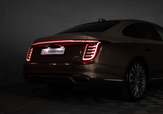 Подержанный автомобиль Hongqi H9 2023 года (30 фото)