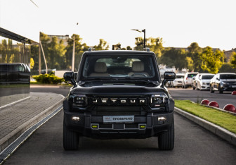 Подержанный автомобиль Jetour T2 2024 года (4 фото)