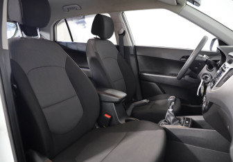 Подержанный автомобиль Hyundai Creta 2016 года (11 фото)