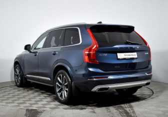Подержанный автомобиль Volvo XC90 2017 года (7 фото)