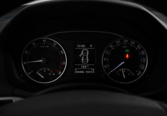 Подержанный автомобиль Skoda Octavia Liftback 2012 года (18 фото)