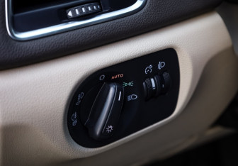 Подержанный автомобиль Audi Q3 2013 года (13 фото)