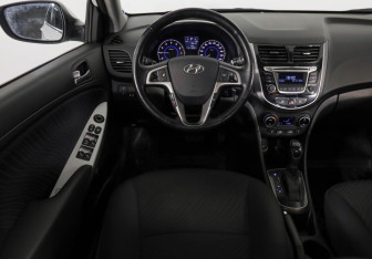 Подержанный автомобиль Hyundai Solaris Sedan 2015 года (12 фото)