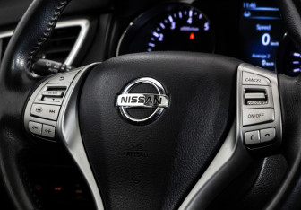 Подержанный автомобиль Nissan X-Trail 2015 года (11 фото)