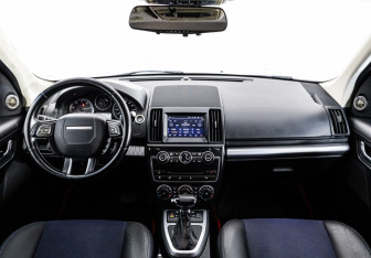Подержанный автомобиль Land Rover Freelander 2009 года (10 фото)