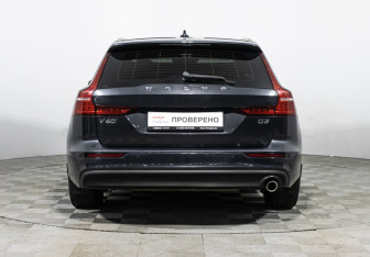 Подержанный автомобиль Volvo V60 2019 года (6 фото)
