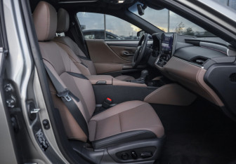 Новый Lexus ES 2025 (10 фото)