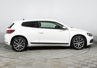 Подержанный автомобиль Volkswagen Scirocco 2011 года (4 фото)