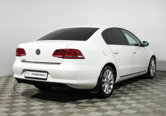 Подержанный автомобиль Volkswagen Passat Sedan 2011 года (5 фото)