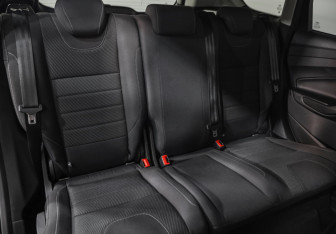 Подержанный автомобиль Ford Kuga 2015 года (22 фото)