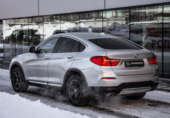 Подержанный автомобиль BMW X4 2014 года (7 фото)