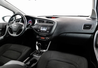 Подержанный автомобиль Kia Ceed Hatchback 2017 года (9 фото)