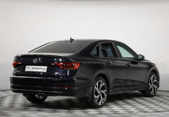 Подержанный автомобиль Volkswagen Jetta Sedan 2020 года (5 фото)