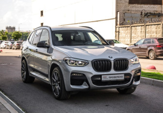 Подержанный автомобиль BMW X3 2018 года (6 фото)