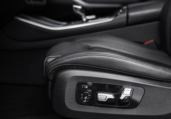 Подержанный автомобиль BMW X5 2020 года (30 фото)