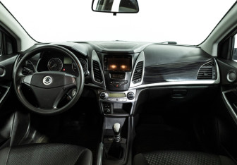 Подержанный автомобиль SsangYong Actyon 2013 года (13 фото)