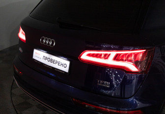 Подержанный автомобиль Audi Q5 2017 года (27 фото)