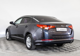 Подержанный автомобиль Kia Optima Sedan 2012 года (7 фото)