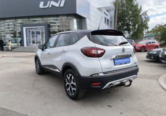 Подержанный автомобиль Renault Kaptur 2017 года (6 фото)