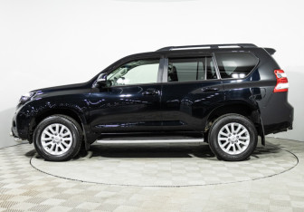 Подержанный автомобиль Toyota Land Cruiser Prado 2015 года (8 фото)