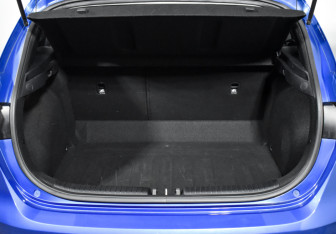 Подержанный автомобиль Kia Ceed Hatchback 2019 года (19 фото)