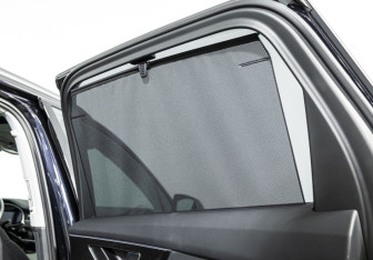 Подержанный автомобиль Audi Q7 2021 года (28 фото)