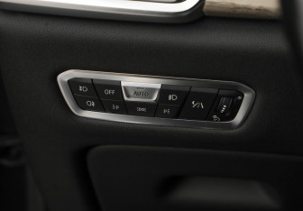 Подержанный автомобиль BMW X5 2018 года (26 фото)