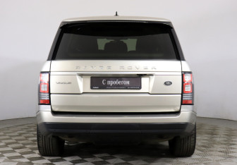 Подержанный автомобиль Land Rover Range Rover 2016 года (6 фото)