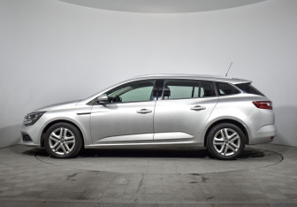 Подержанный автомобиль Renault Megane Wagon 2016 года (8 фото)