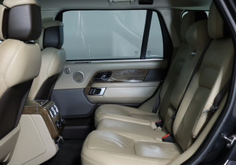 Подержанный автомобиль Land Rover Range Rover 2019 года (23 фото)