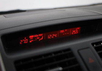 Подержанный автомобиль Mazda CX-9 2012 года (16 фото)