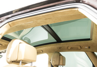 Подержанный автомобиль Porsche Macan 2014 года (15 фото)