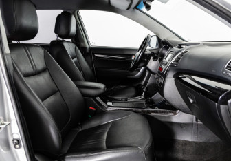 Подержанный автомобиль Kia Sorento 2013 года (18 фото)