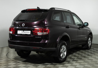 Подержанный автомобиль SsangYong Kyron 2010 года (5 фото)