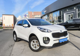 Подержанный автомобиль Kia Sportage 2016 года (3 фото)