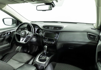Подержанный автомобиль Nissan X-Trail 2020 года (9 фото)