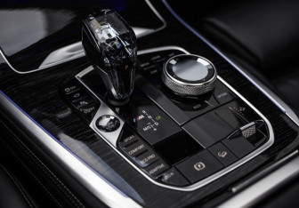 Подержанный автомобиль BMW X7 2019 года (23 фото)