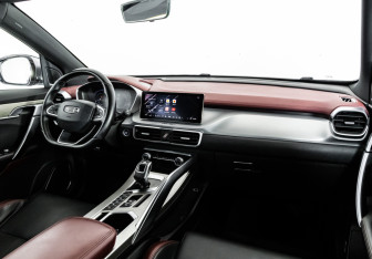 Подержанный автомобиль Geely Coolray 2020 года (10 фото)