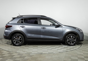 Подержанный автомобиль Kia Rio Hatchback 2020 года (4 фото)