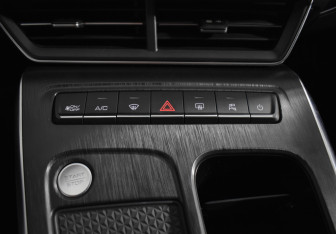 Подержанный автомобиль Haval F7 2024 года (17 фото)