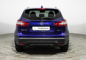 Подержанный автомобиль Nissan Qashqai 2017 года (6 фото)