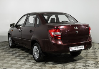 Подержанный автомобиль LADA (ВАЗ) Granta Sedan 2012 года (7 фото)