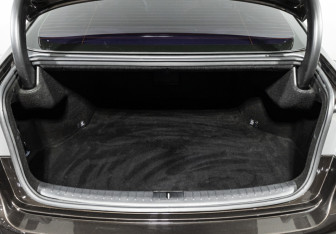 Подержанный автомобиль Hyundai Genesis 2015 года (26 фото)