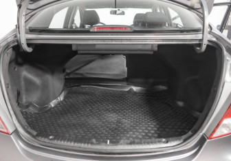 Подержанный автомобиль Hyundai Solaris Sedan 2014 года (22 фото)