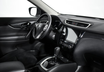 Подержанный автомобиль Nissan X-Trail 2015 года (13 фото)