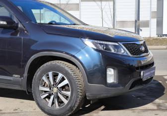 Подержанный автомобиль Kia Sorento 2017 года (8 фото)