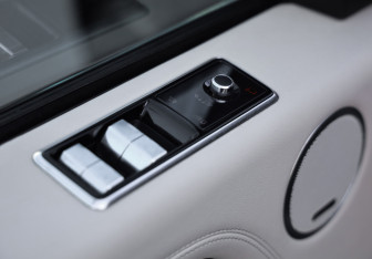 Подержанный автомобиль Land Rover Range Rover 2018 года (29 фото)