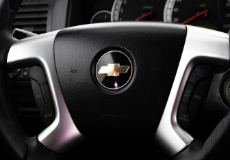 Подержанный автомобиль Chevrolet Captiva 2008 года (12 фото)