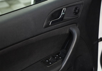 Подержанный автомобиль Skoda Yeti 2016 года (19 фото)